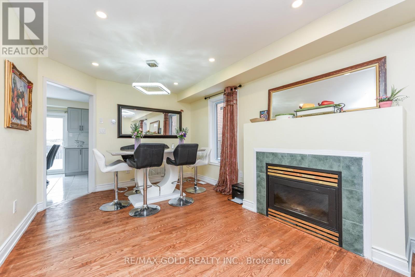 3409 Mcdowell Drive, Mississauga, Ontario  L5M 6R7 - Photo 8 - W12785522