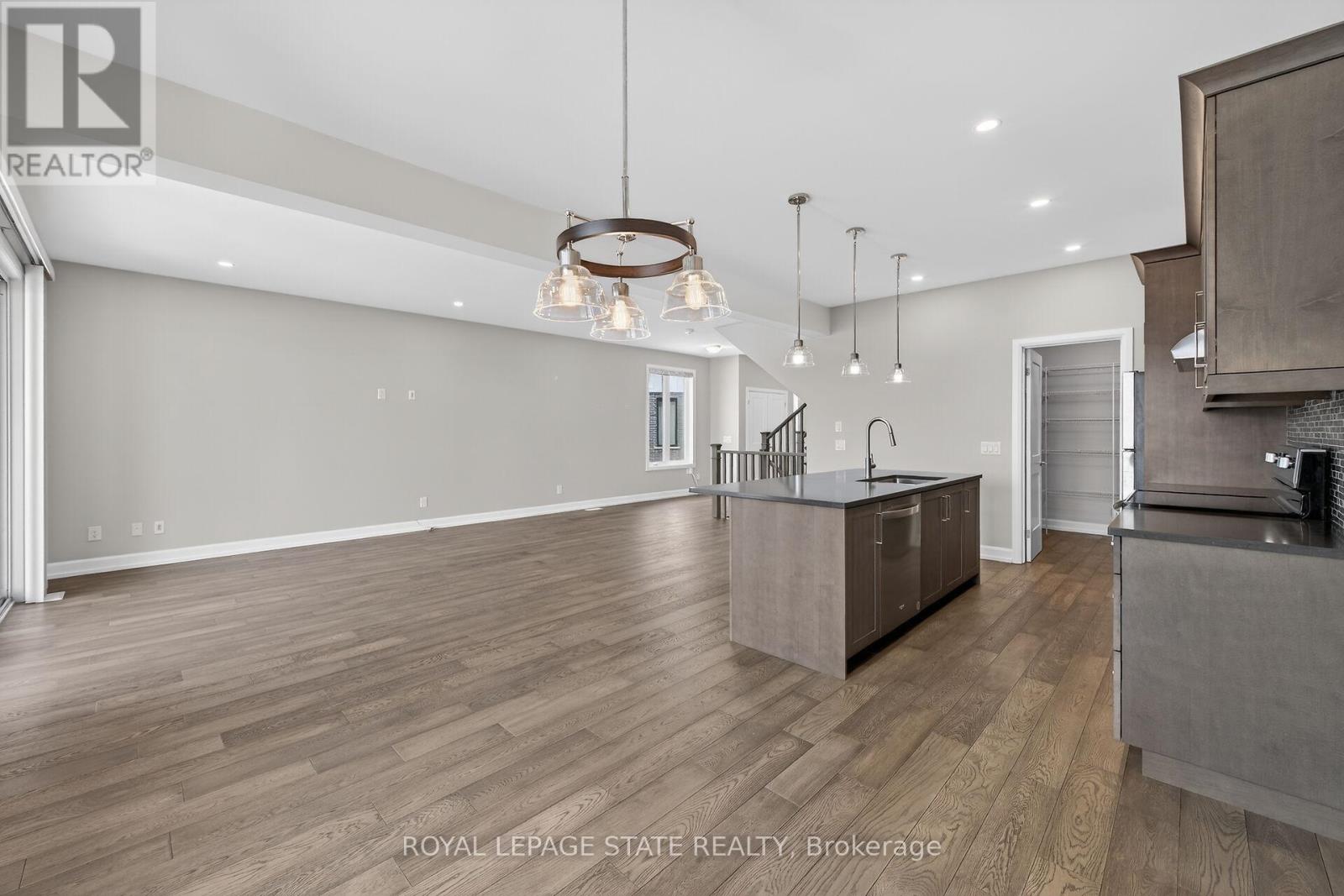 3951 Mitchell Crescent, Fort Erie, Ontario  L0S 1S0 - Photo 7 - X12785494