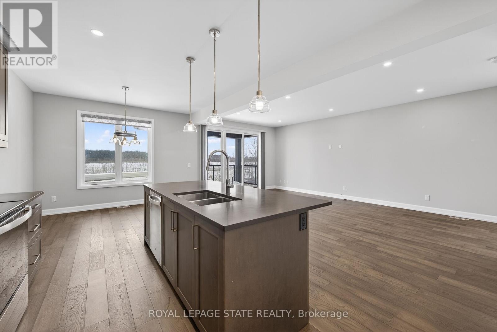 3951 Mitchell Crescent, Fort Erie, Ontario  L0S 1S0 - Photo 8 - X12785494