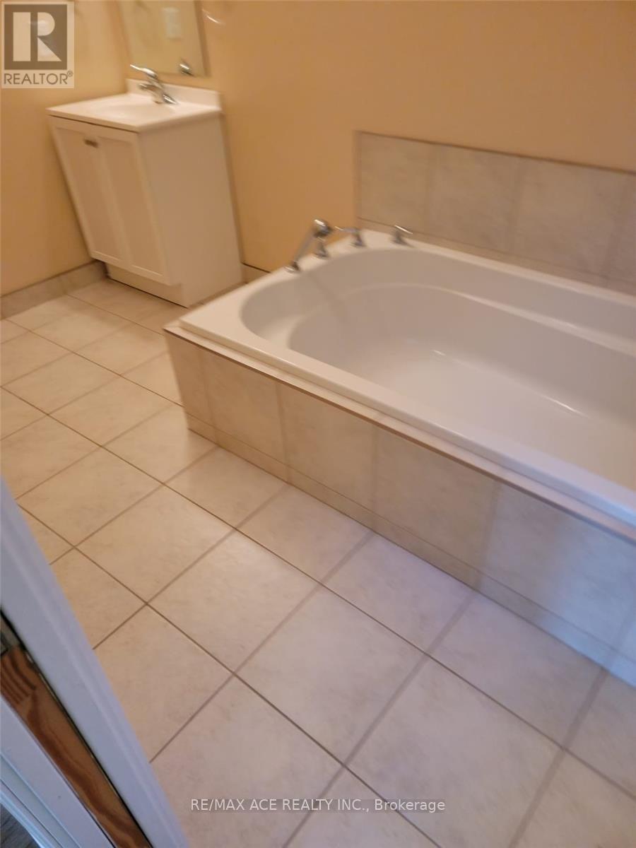 47 Silver Maple Road, Thorold, Ontario  L2V 5G5 - Photo 16 - X12785512