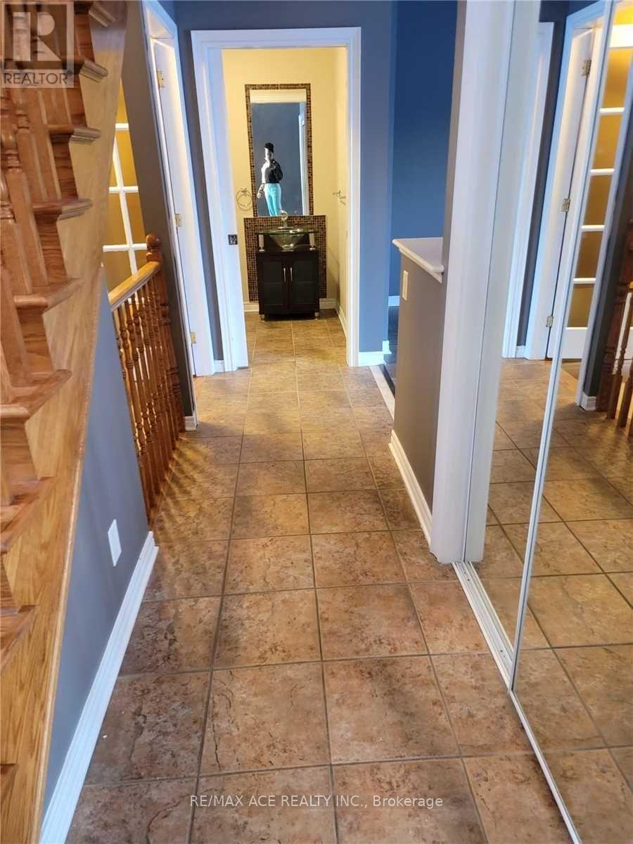 47 Silver Maple Road, Thorold, Ontario  L2V 5G5 - Photo 3 - X12785512