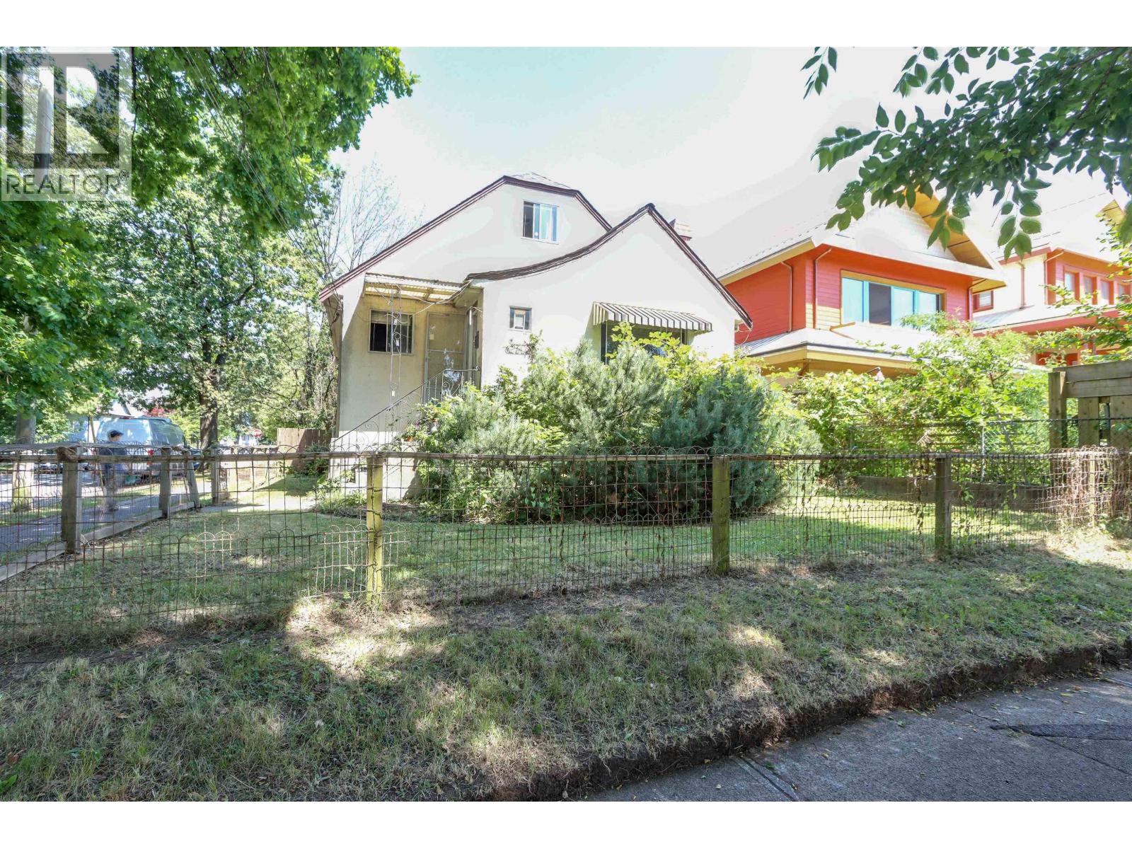 2305 Turner Street, Vancouver, British Columbia  V5L 2A6 - Photo 9 - R3089429