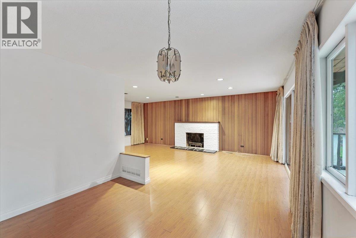 1064 Ruthina Avenue, North Vancouver, British Columbia  V7R 2E6 - Photo 12 - R3089566