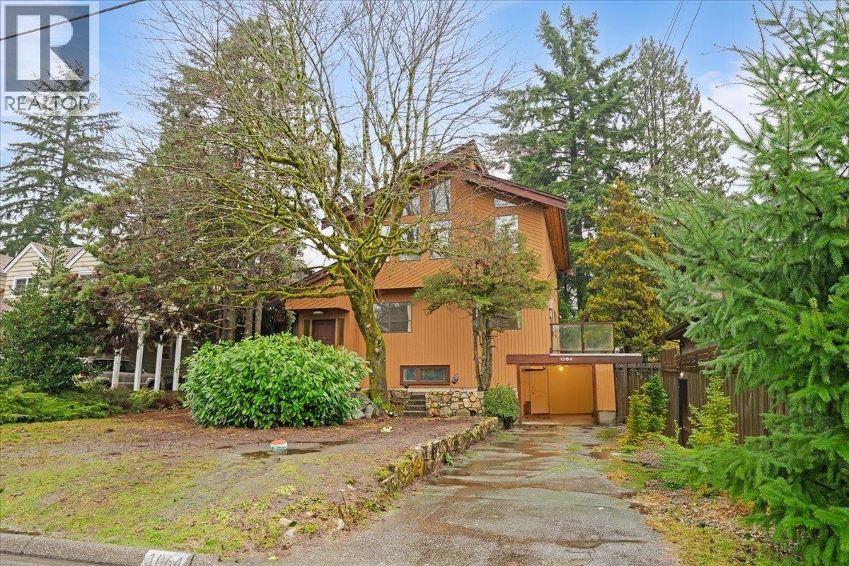 1064 Ruthina Avenue, North Vancouver, British Columbia  V7R 2E6 - Photo 2 - R3089566