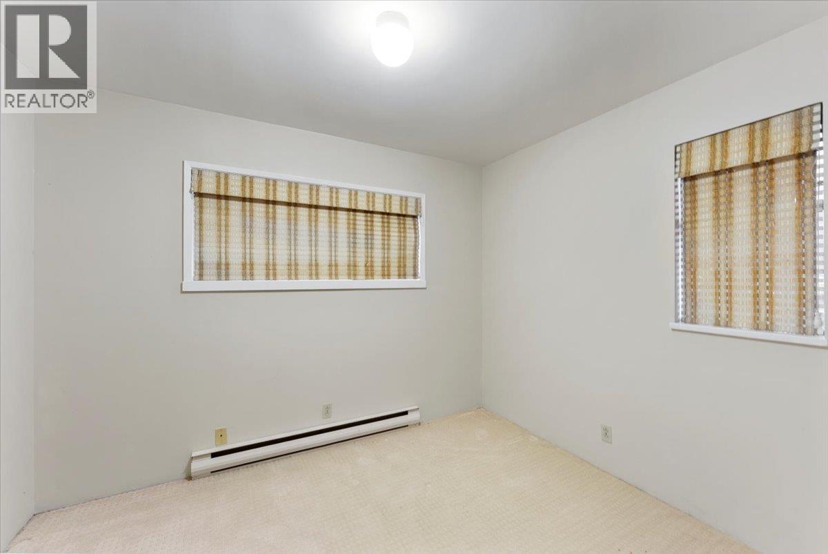 1064 Ruthina Avenue, North Vancouver, British Columbia  V7R 2E6 - Photo 35 - R3089566