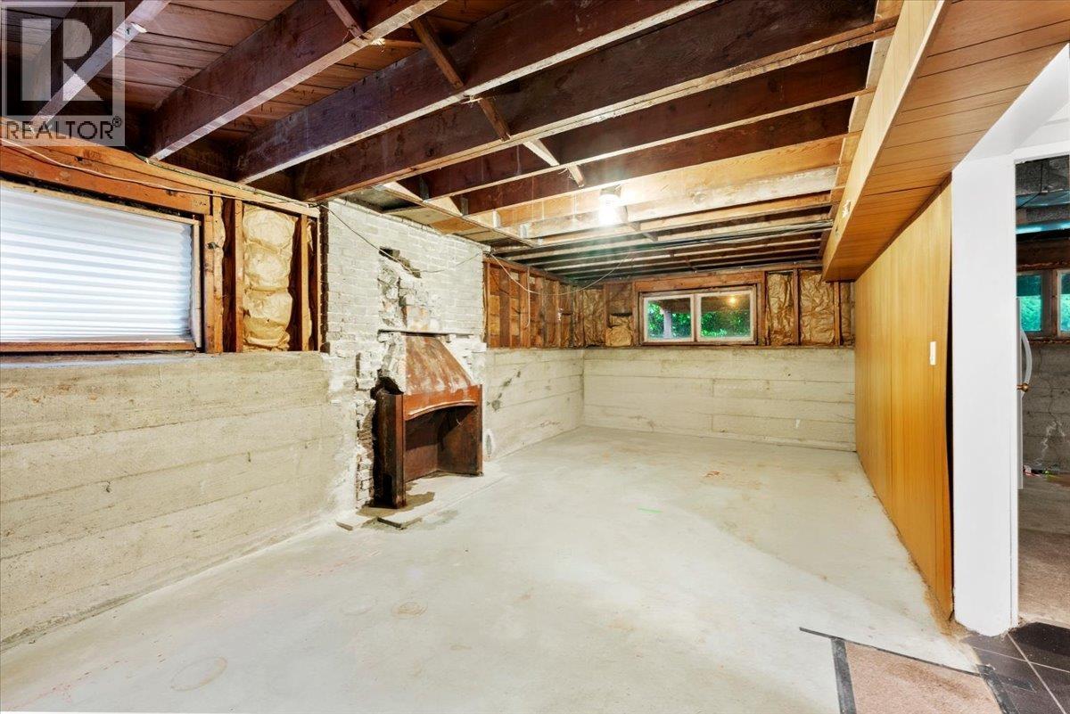 1064 Ruthina Avenue, North Vancouver, British Columbia  V7R 2E6 - Photo 38 - R3089566