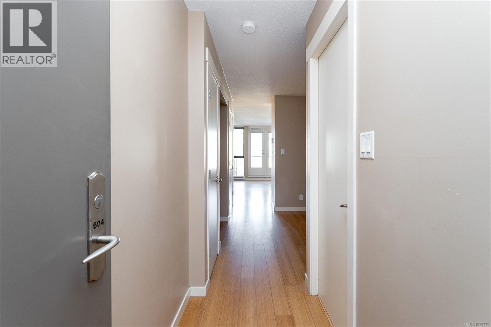 604 751 Fairfield Rd, Victoria, British Columbia  V8W 4A4 - Photo 5 - 1025773