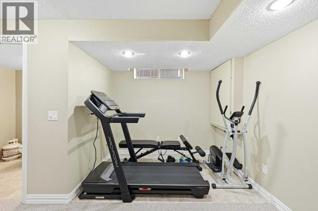 1009 Country Hills Circle Nw, Calgary, Alberta  T3K 4W7 - Photo 33 - A2279886