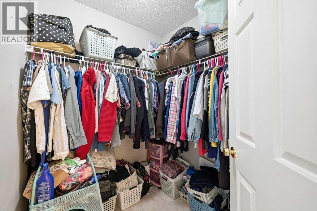 1009 Country Hills Circle Nw, Calgary, Alberta  T3K 4W7 - Photo 20 - A2279886