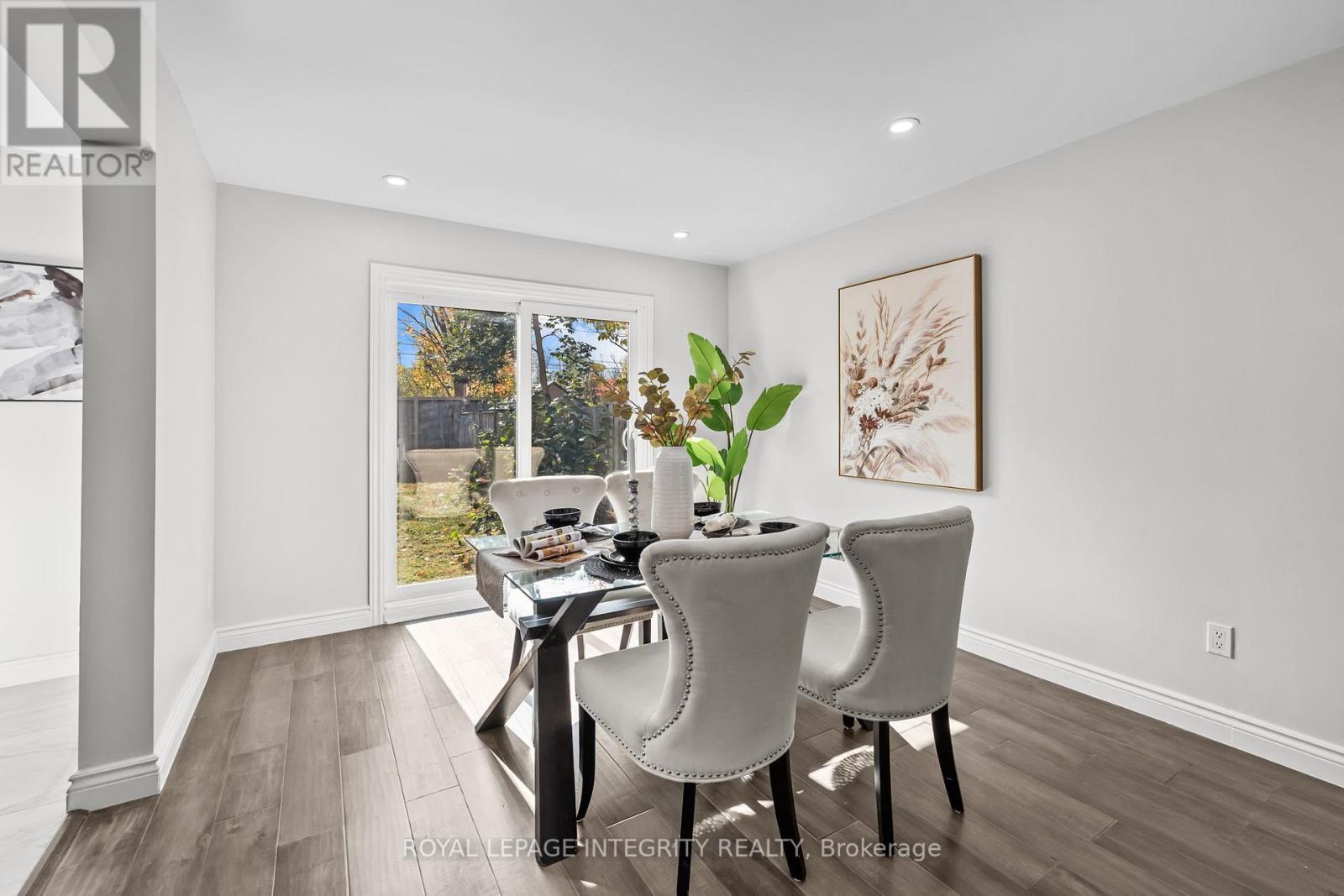 83 Saddle Crescent, Ottawa, Ontario  K1G 5L3 - Photo 7 - X12785584