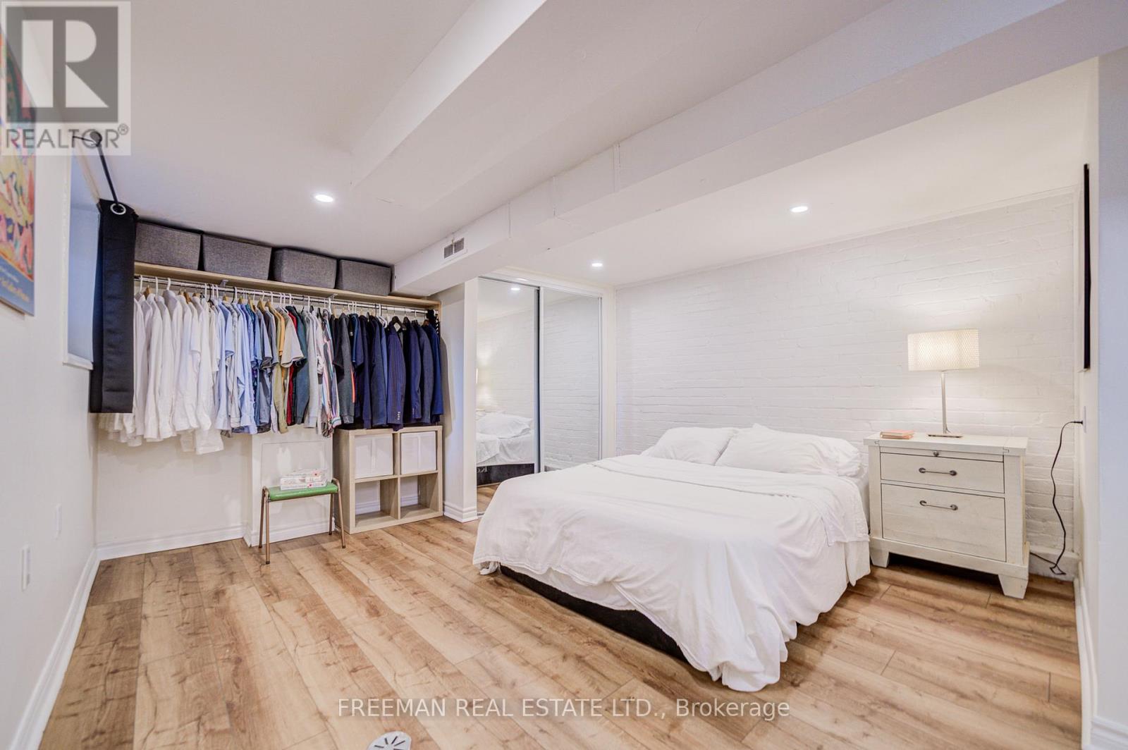 Main/lower - 757 Manning Avenue, Toronto, Ontario  M6G 2W5 - Photo 15 - C12785564