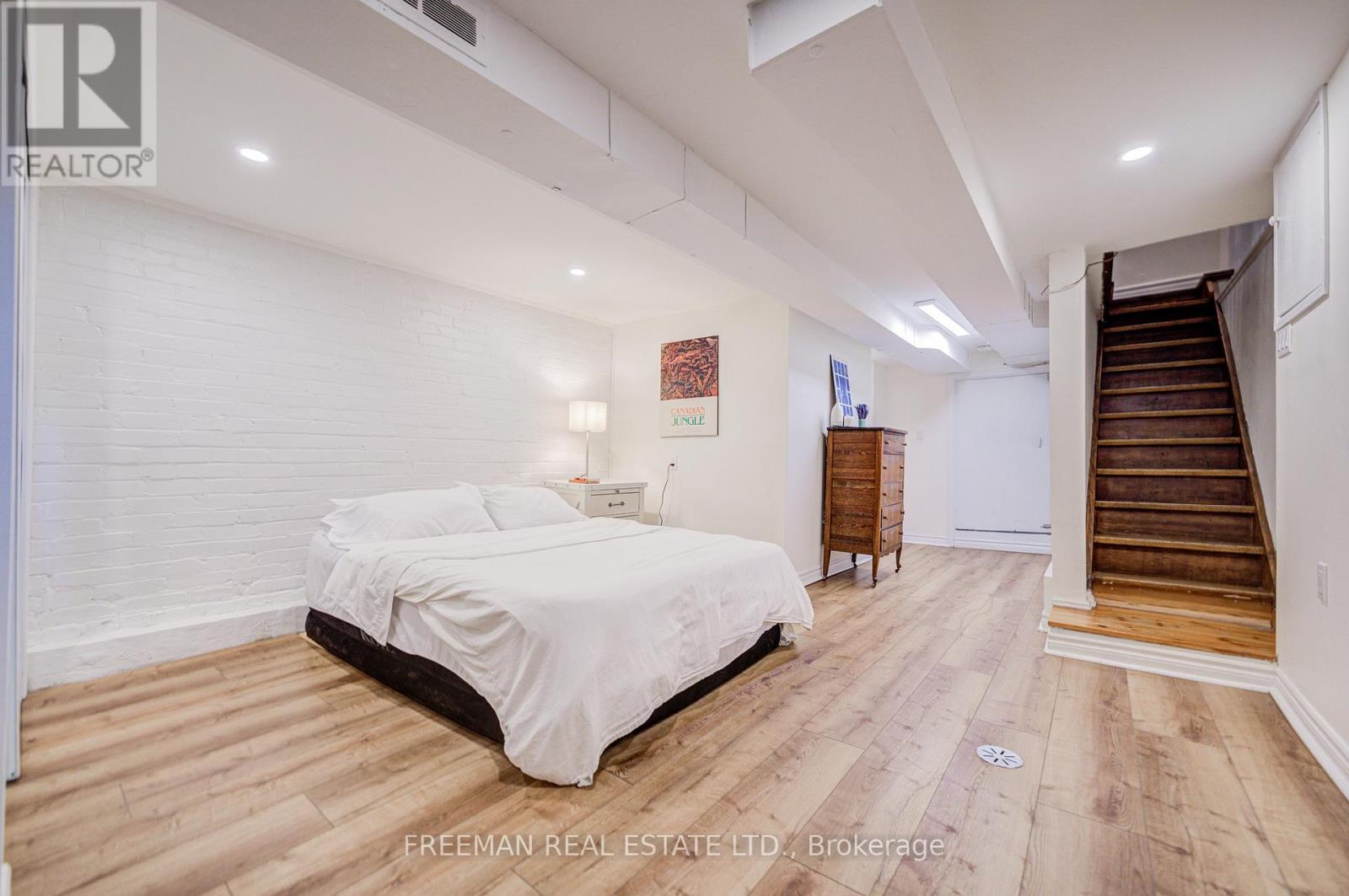 Main/lower - 757 Manning Avenue, Toronto, Ontario  M6G 2W5 - Photo 16 - C12785564