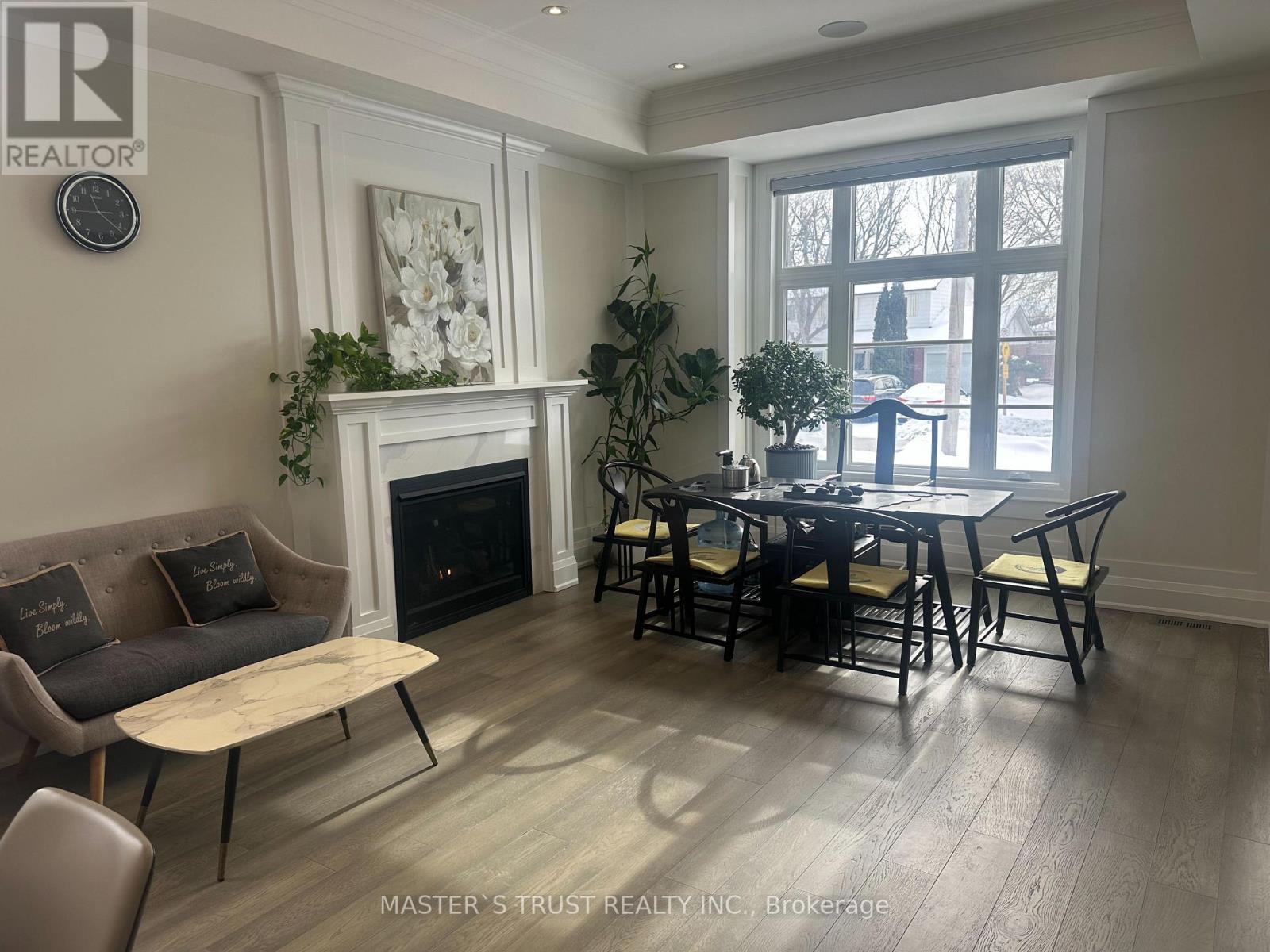 140 Sherwood Forest Drive, Markham, Ontario  L3P 1R3 - Photo 5 - N12785554