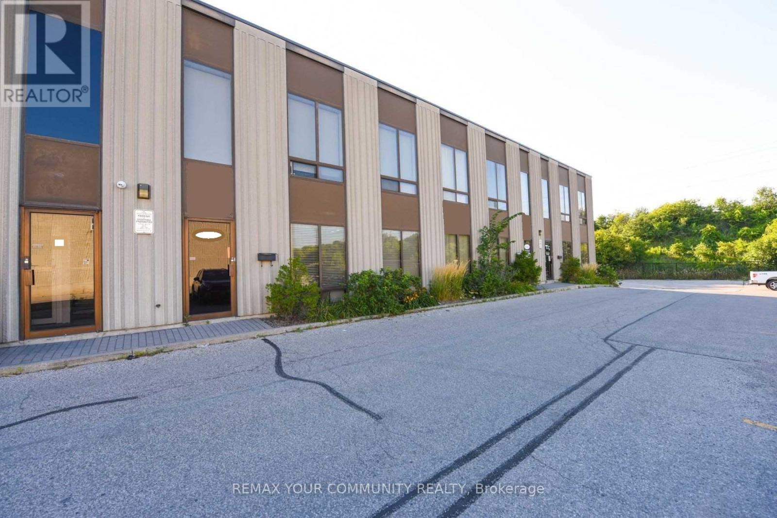 12 - 100 HANLAN ROAD, Vaughan, Ontario