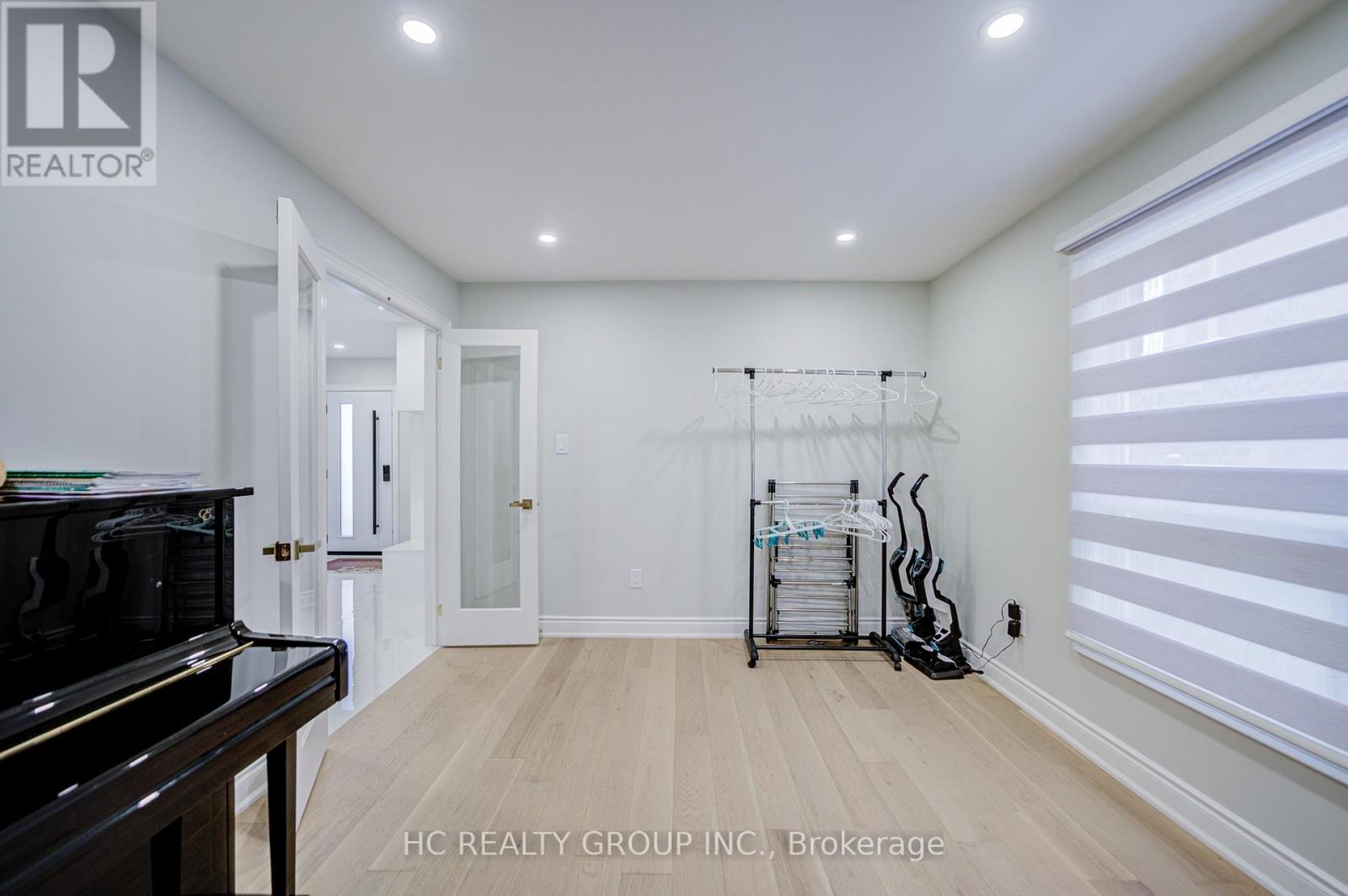 27 Corby Road, Markham, Ontario  L3R 8M8 - Photo 4 - N12785598