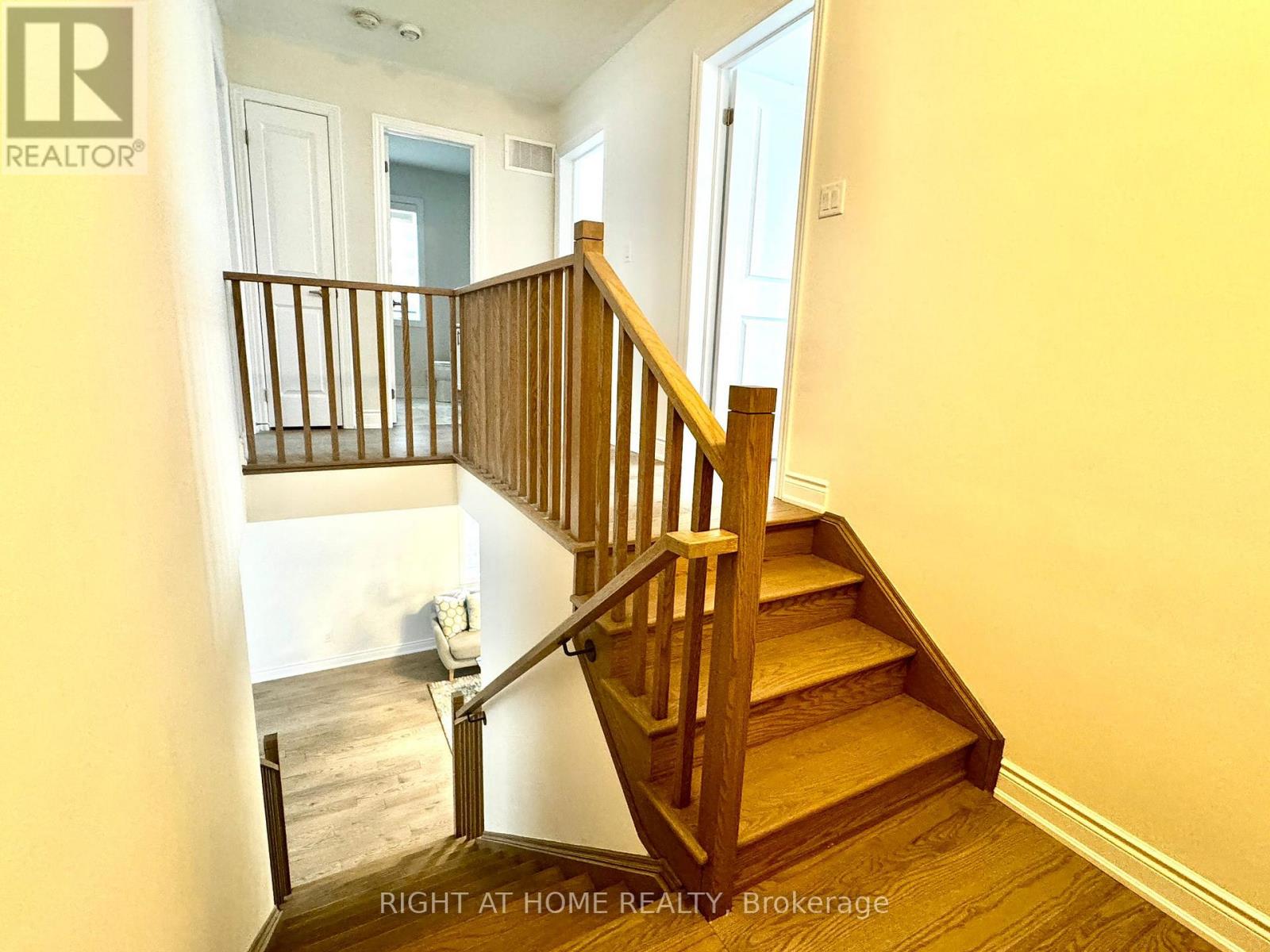 24 Tamworth Terrace, Barrie, Ontario  L9J 0L5 - Photo 10 - S12785588