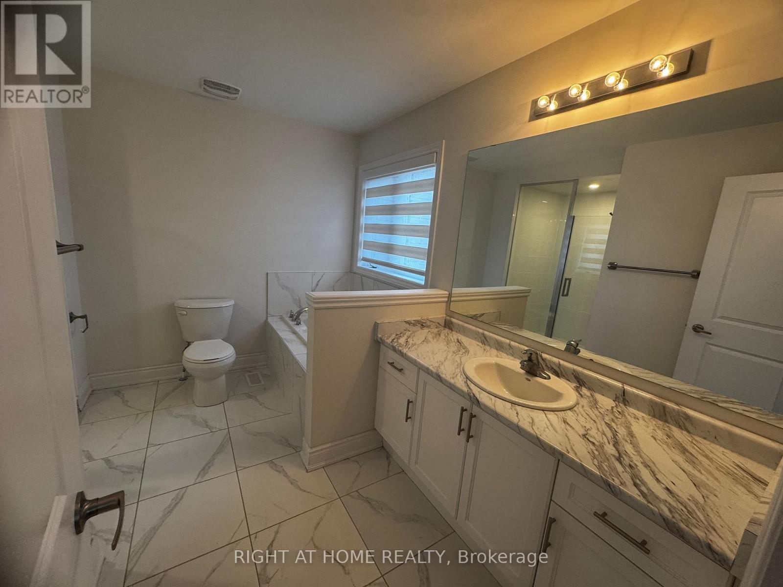 24 Tamworth Terrace, Barrie, Ontario  L9J 0L5 - Photo 14 - S12785588