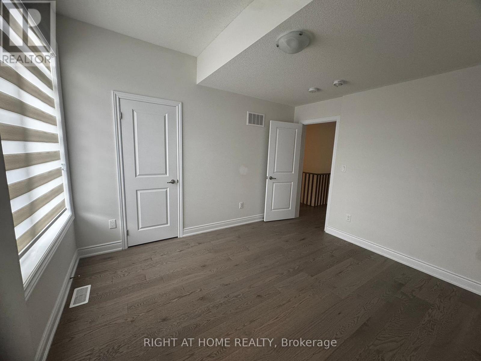 24 Tamworth Terrace, Barrie, Ontario  L9J 0L5 - Photo 17 - S12785588