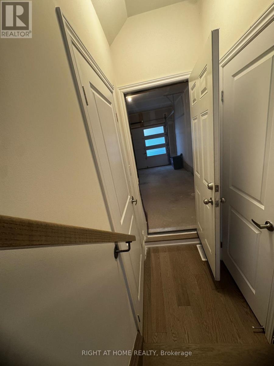 24 Tamworth Terrace, Barrie, Ontario  L9J 0L5 - Photo 23 - S12785588