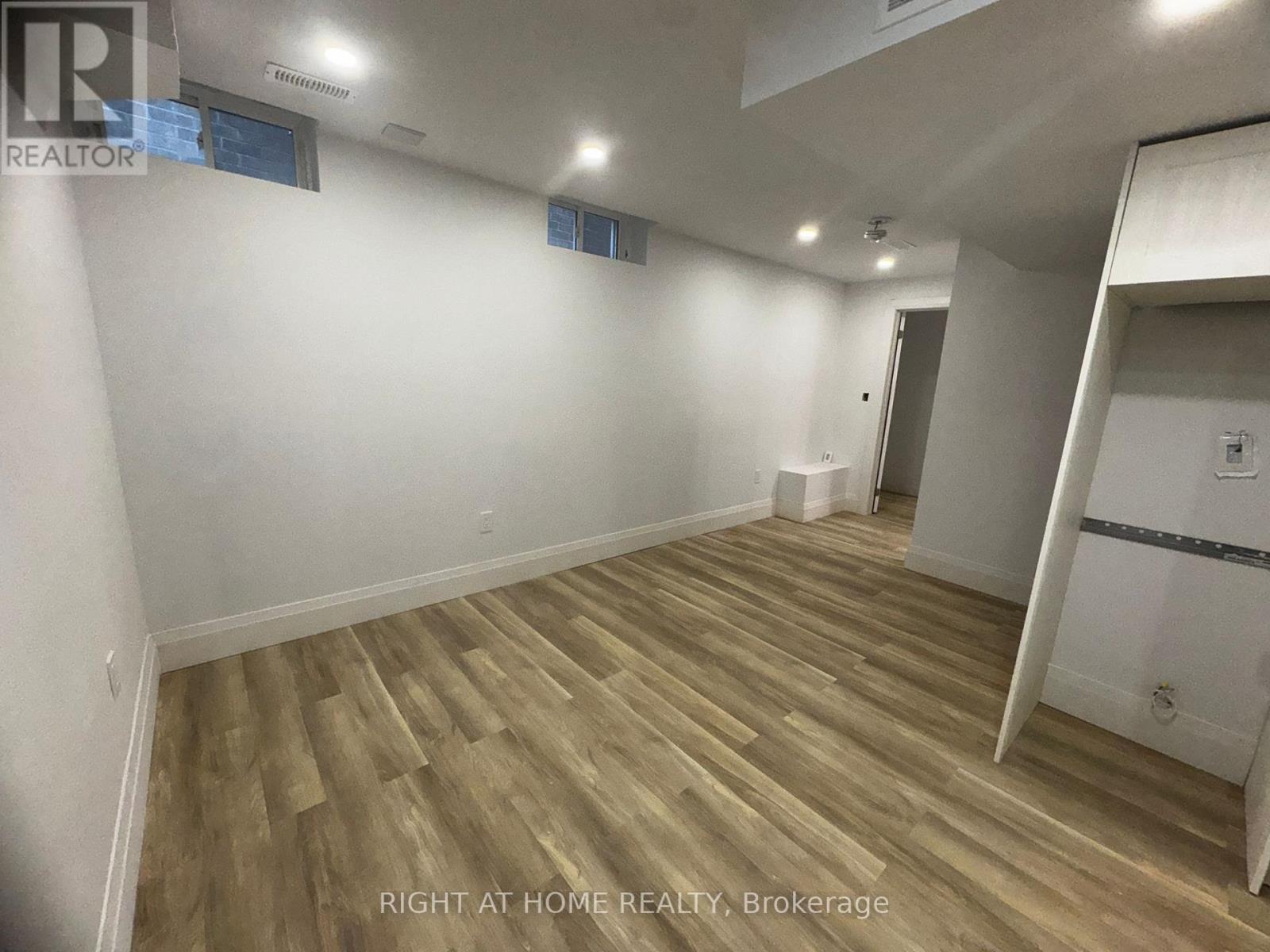 24 Tamworth Terrace, Barrie, Ontario  L9J 0L5 - Photo 28 - S12785588