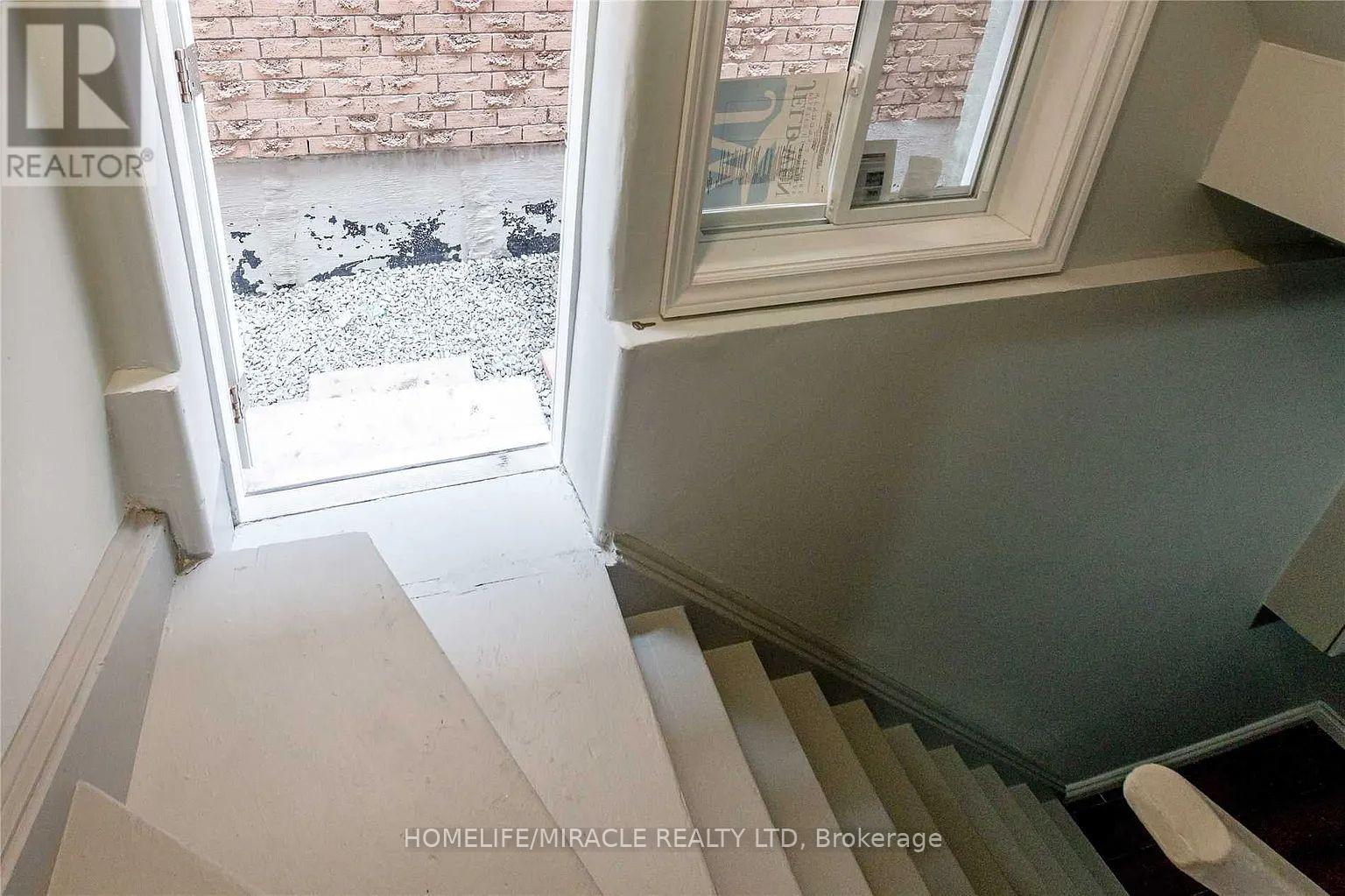 98 Laird Drive, Markham, Ontario  L3S 3N5 - Photo 14 - N12781420