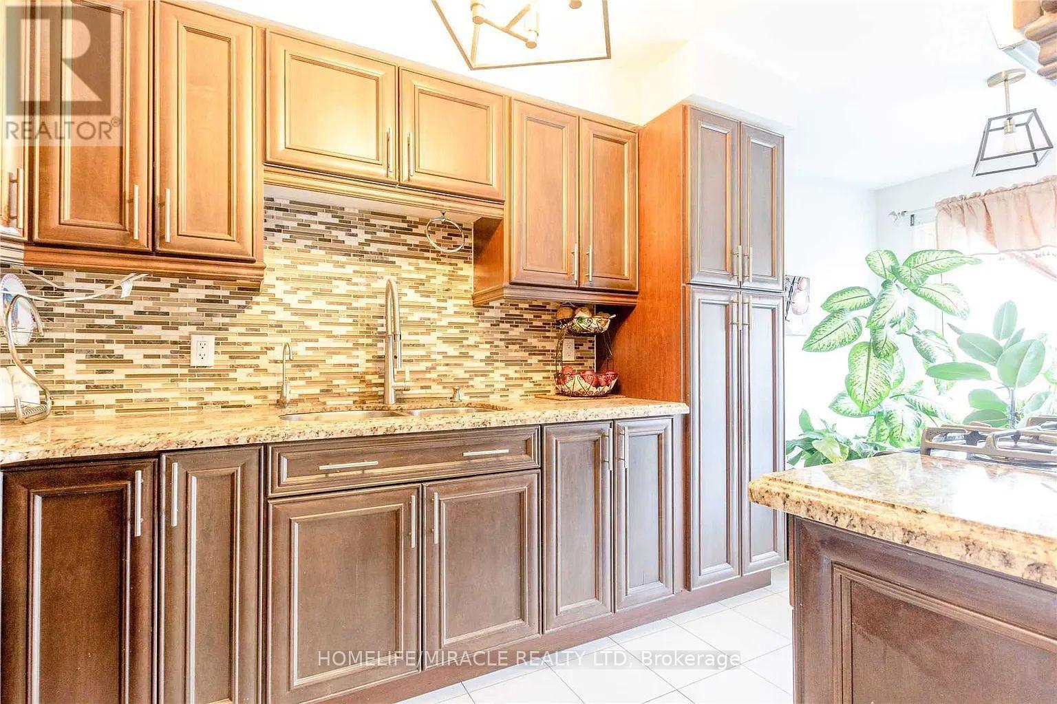 98 Laird Drive, Markham, Ontario  L3S 3N5 - Photo 15 - N12781420