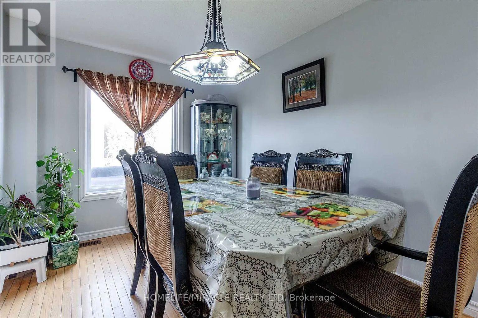 98 Laird Drive, Markham, Ontario  L3S 3N5 - Photo 7 - N12781420