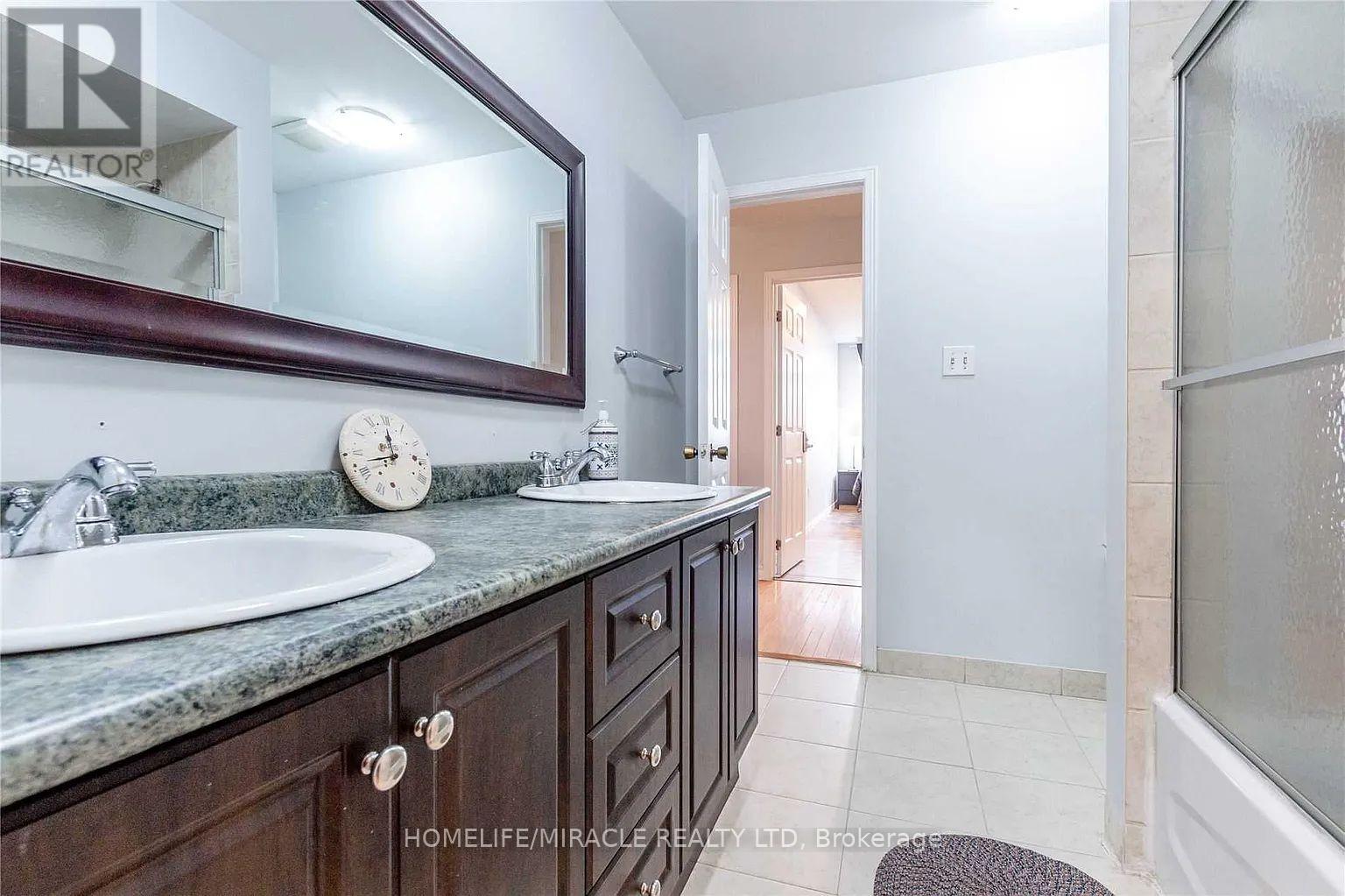 98 Laird Drive, Markham, Ontario  L3S 3N5 - Photo 24 - N12781420