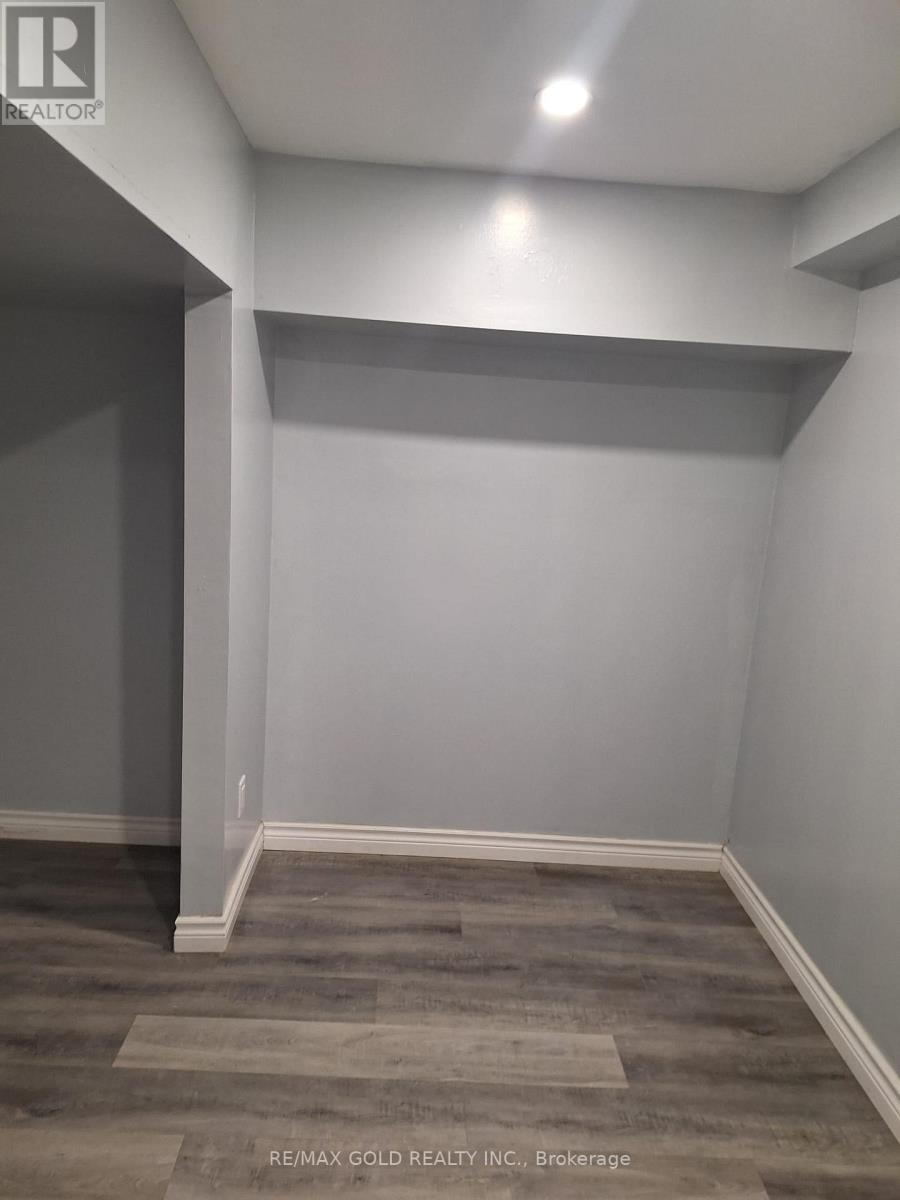 6387 Chaumont Crescent, Mississauga, Ontario  L5N 2M7 - Photo 6 - W12785530