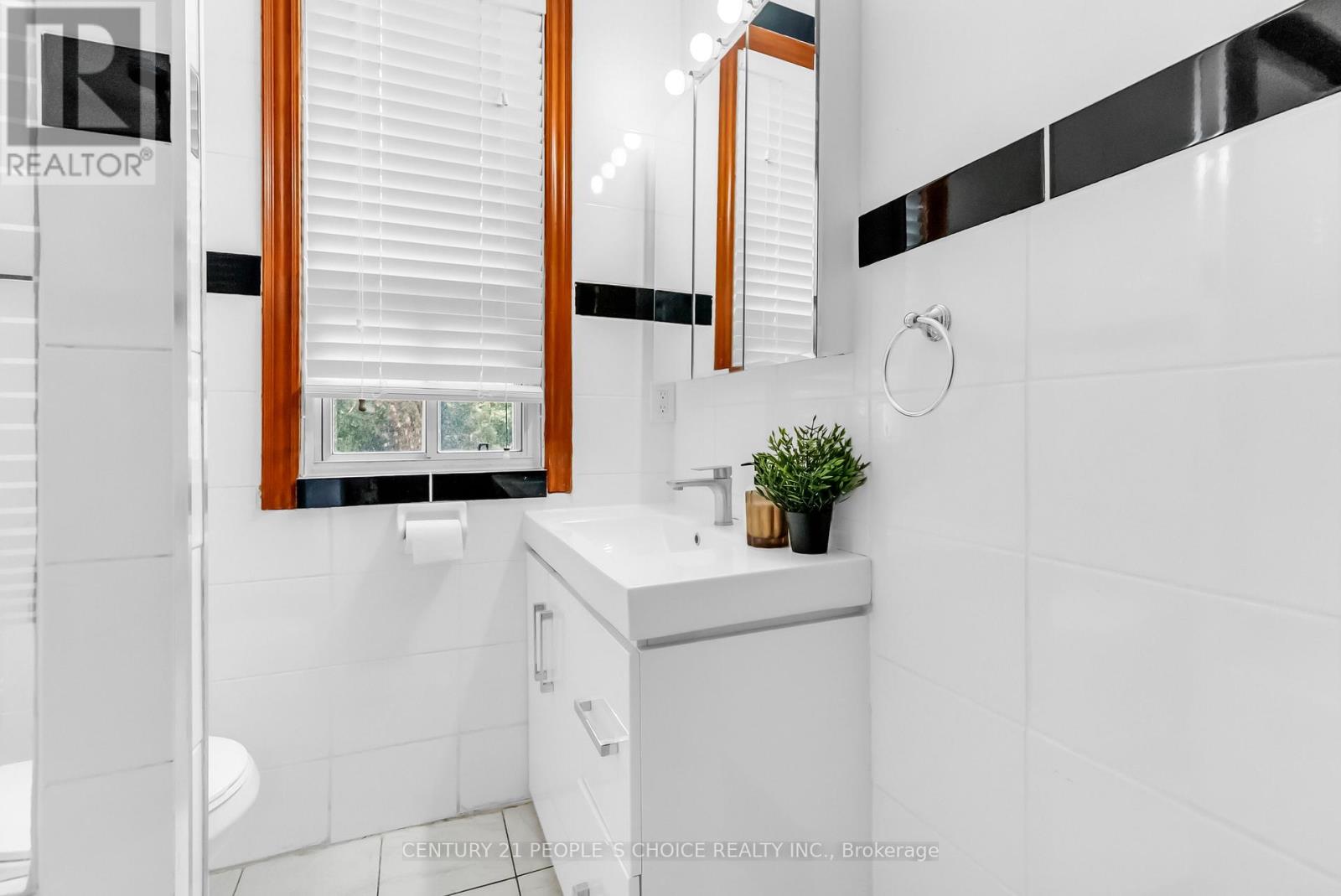 58 Pauline Avenue, Toronto, Ontario  M6H 3M8 - Photo 28 - W12785548