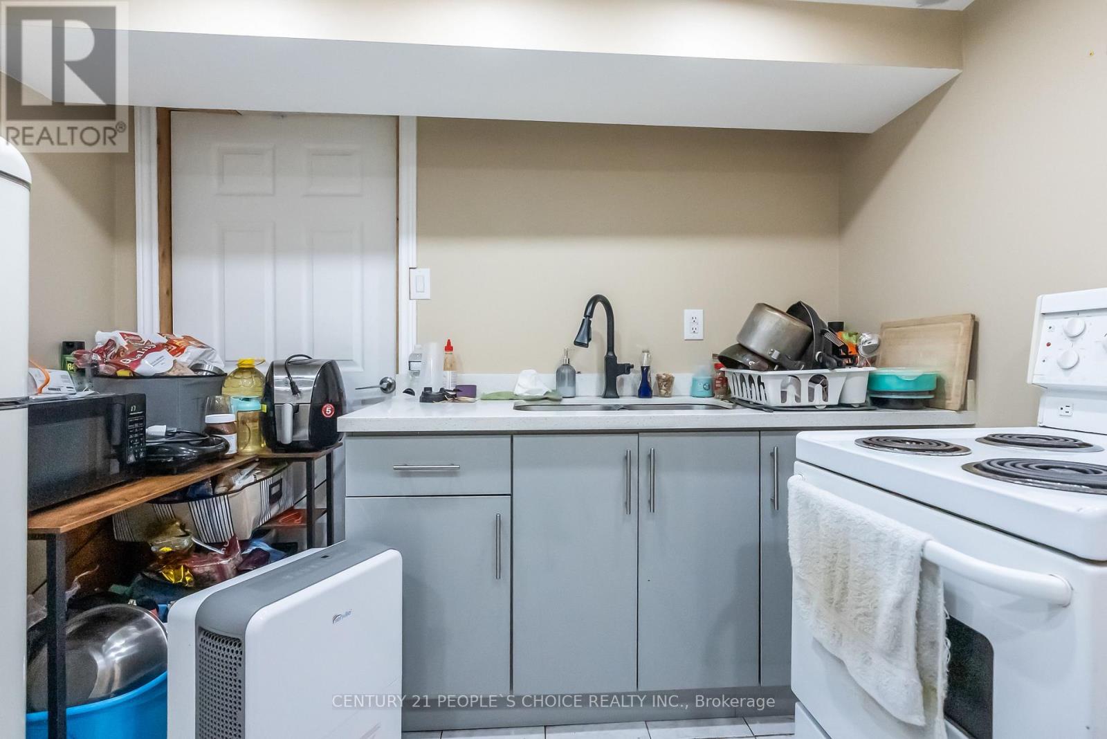 58 Pauline Avenue, Toronto, Ontario  M6H 3M8 - Photo 39 - W12785548