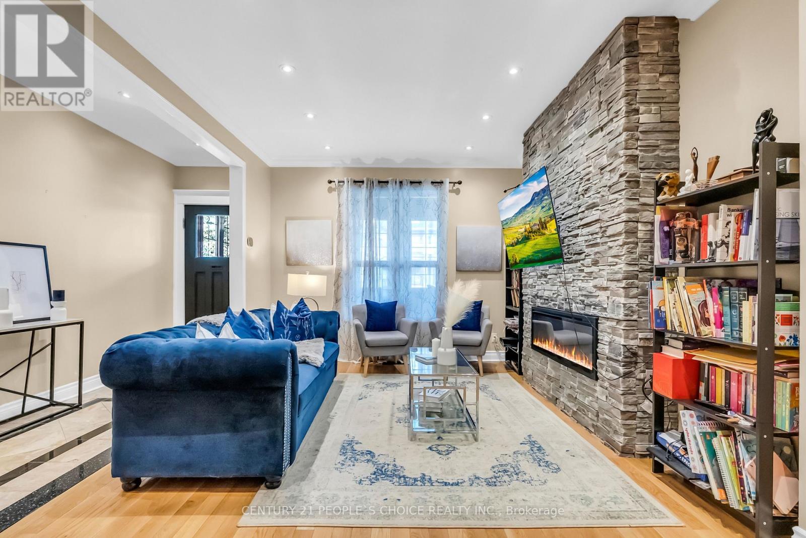 58 Pauline Avenue, Toronto, Ontario  M6H 3M8 - Photo 8 - W12785548