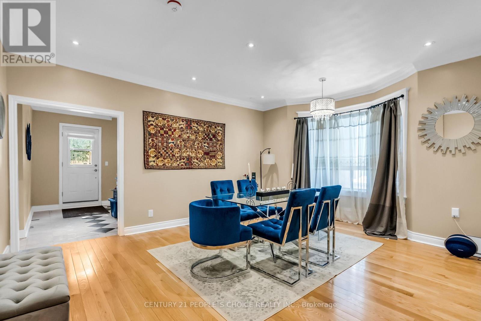 58 Pauline Avenue, Toronto, Ontario  M6H 3M8 - Photo 9 - W12785548