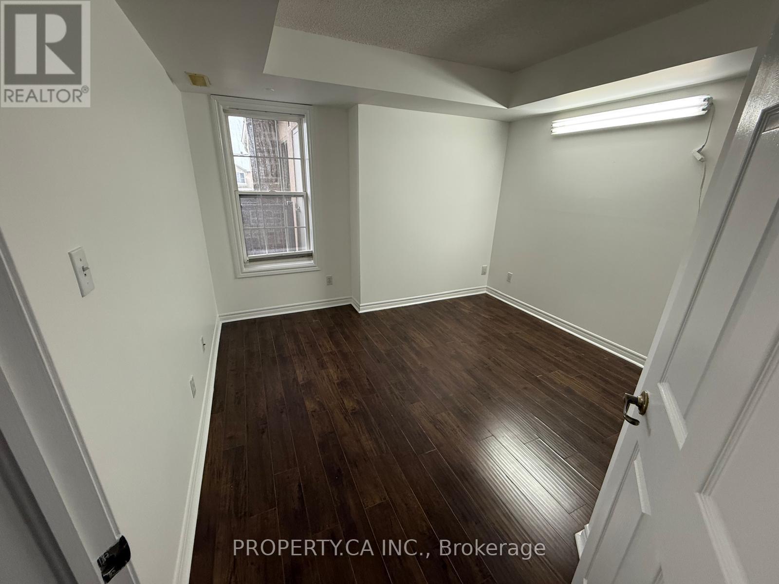 406 - 1460 Bishops Gate, Oakville, Ontario  L6M 4N5 - Photo 10 - W12785552