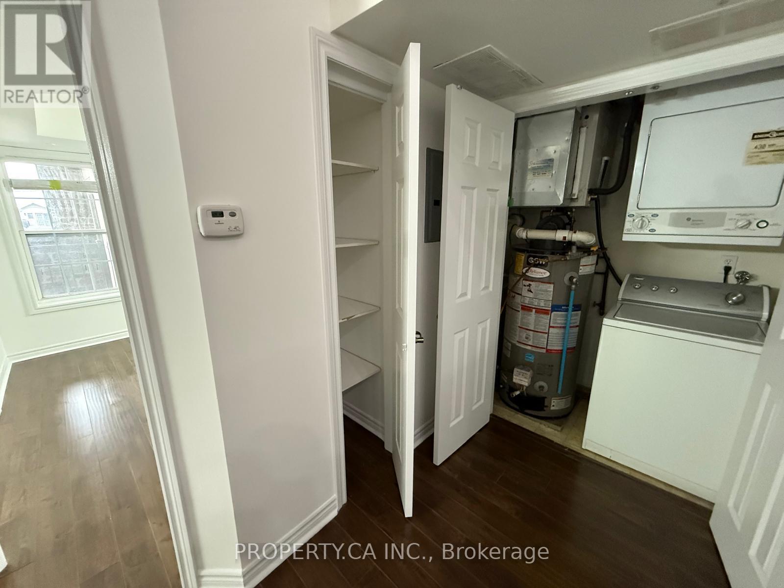 406 - 1460 Bishops Gate, Oakville, Ontario  L6M 4N5 - Photo 8 - W12785552