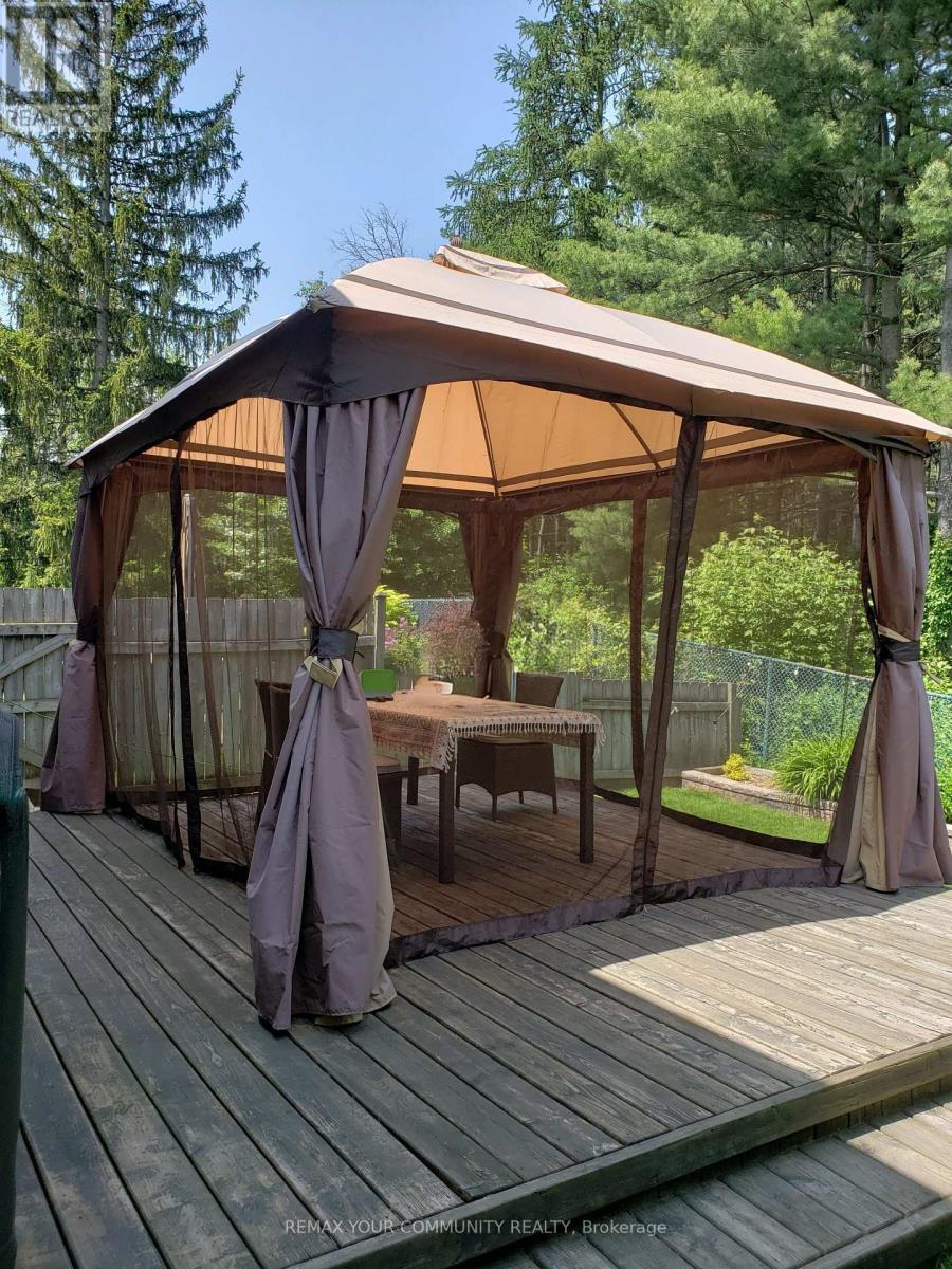 94 Rawling Crescent, Brampton (Heart Lake East), Ontario  L6Z 1N8 - Photo 45 - W12785568