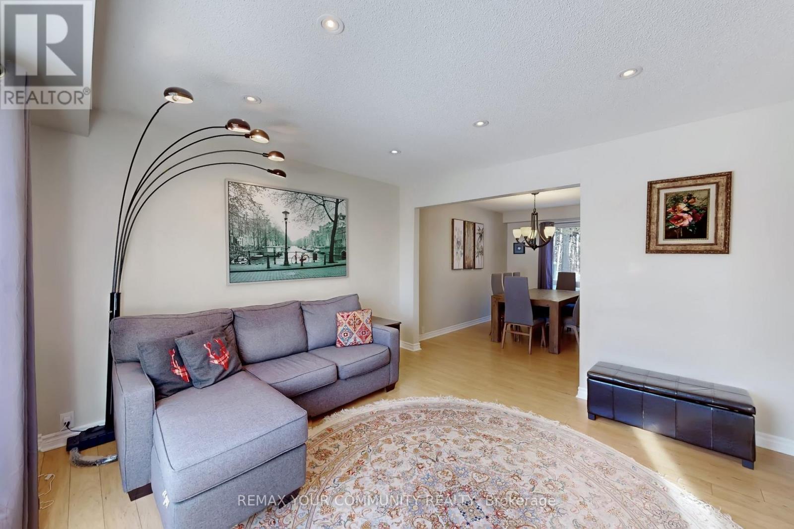 94 Rawling Crescent, Brampton (Heart Lake East), Ontario  L6Z 1N8 - Photo 7 - W12785568