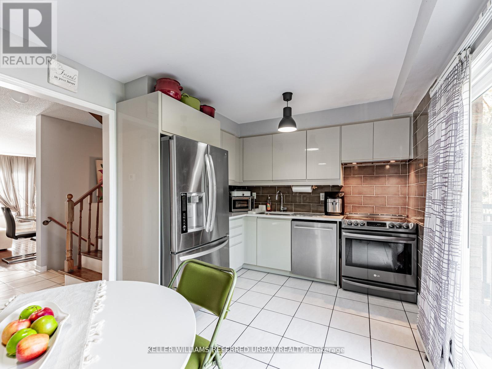 219 Touchstone Drive, Toronto, Ontario  M6M 5J9 - Photo 14 - W12785606