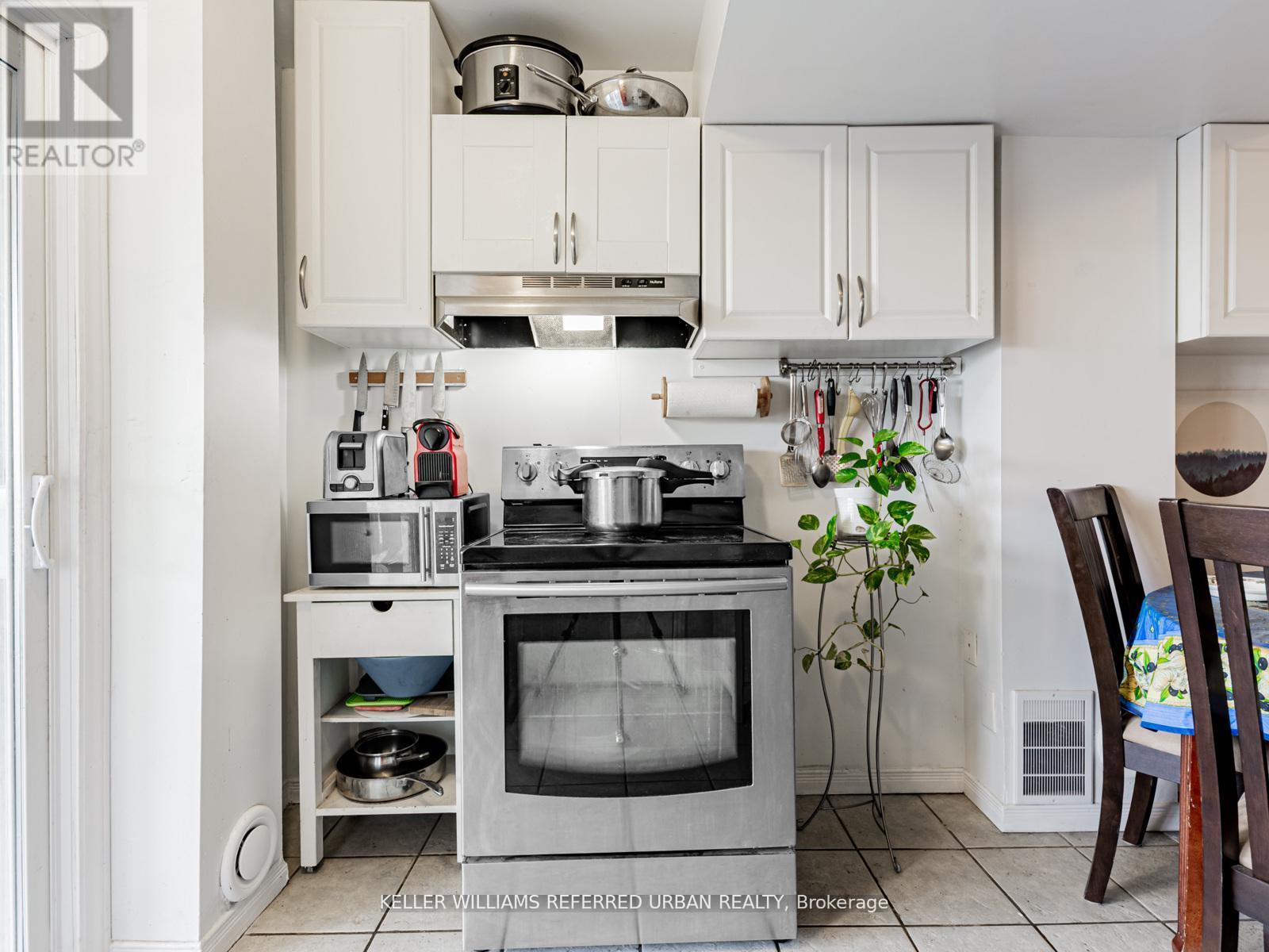 219 Touchstone Drive, Toronto, Ontario  M6M 5J9 - Photo 30 - W12785606