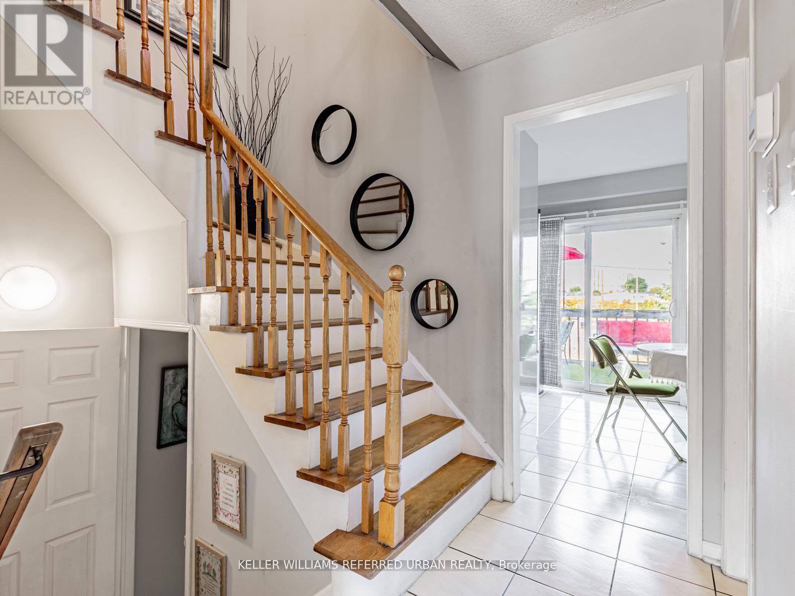 219 Touchstone Drive, Toronto, Ontario  M6M 5J9 - Photo 9 - W12785606