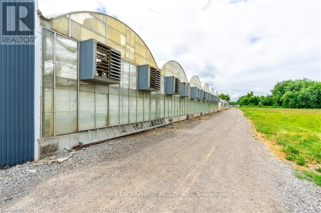 220 Read Road, St. Catharines, Ontario  L2R 7K6 - Photo 14 - X12785594