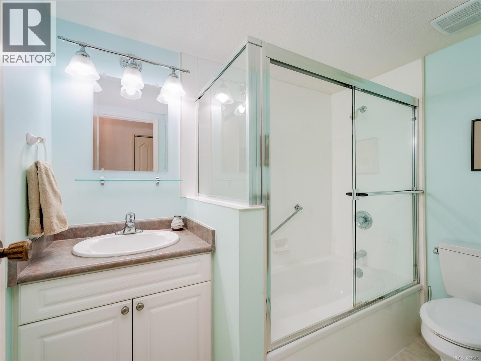 302 2340 Oak Bay Ave, Oak Bay, British Columbia  V8R 1G9 - Photo 24 - 1025840