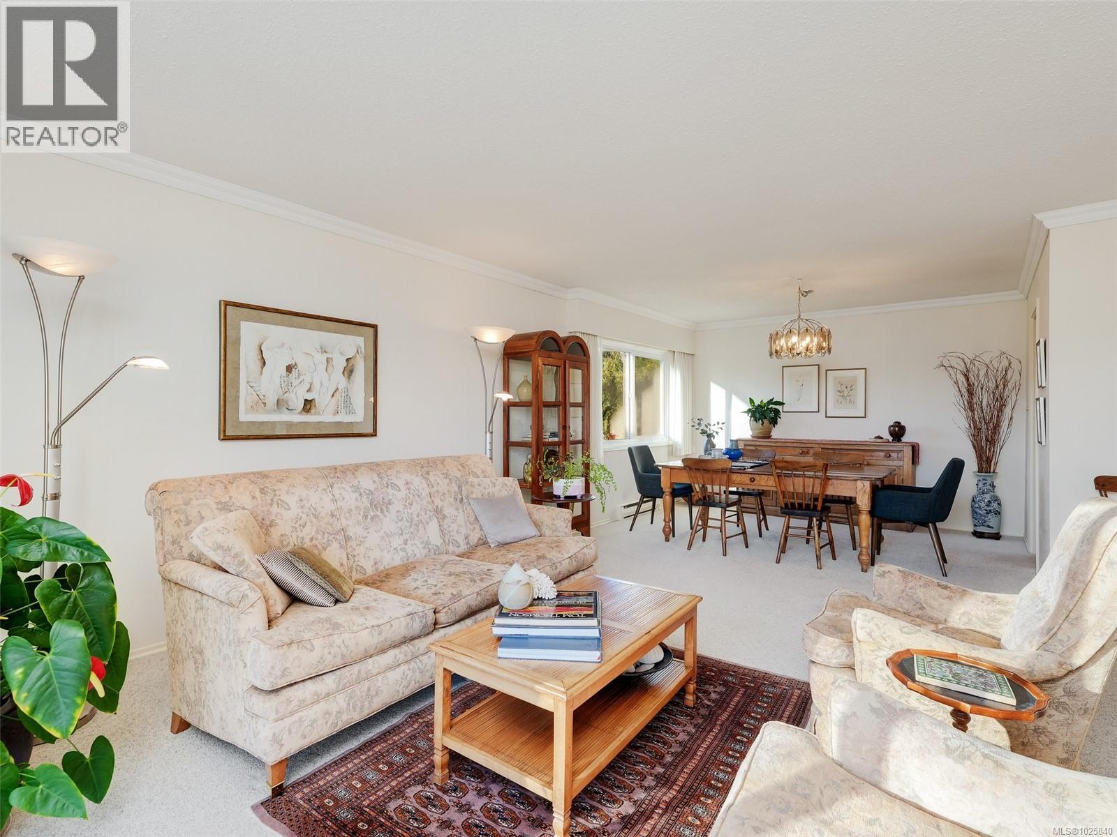 302 2340 Oak Bay Ave, Oak Bay, British Columbia  V8R 1G9 - Photo 7 - 1025840