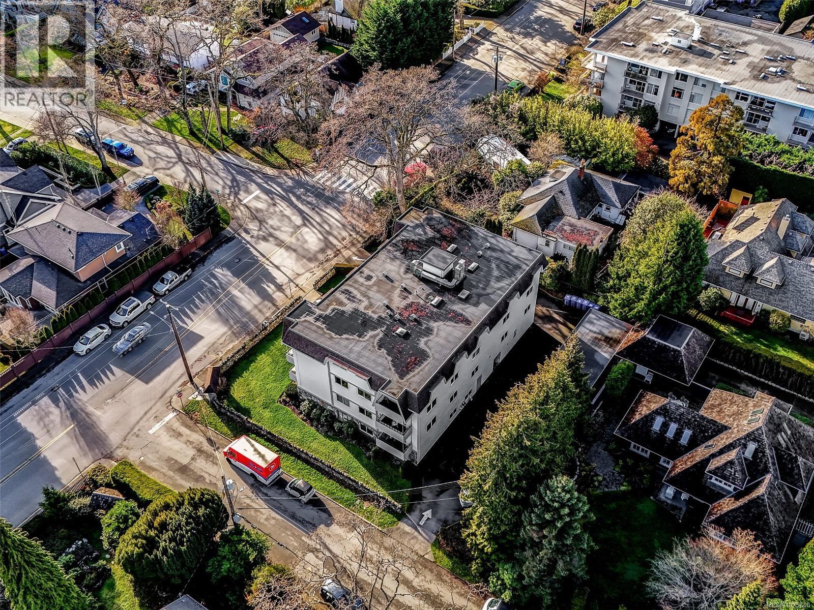 302 2340 Oak Bay Ave, Oak Bay, British Columbia  V8R 1G9 - Photo 34 - 1025840