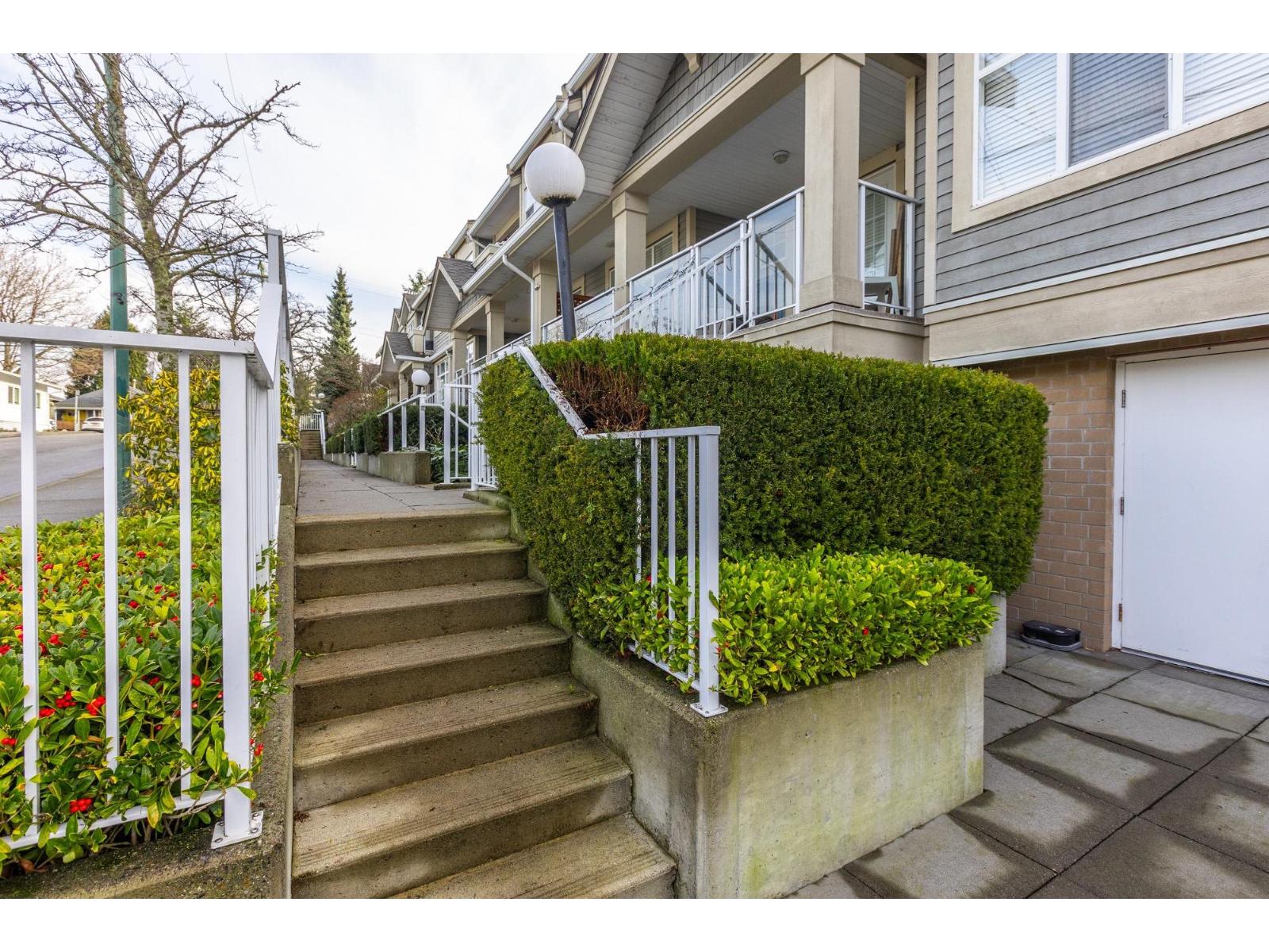 105 15621 Marine Drive, White Rock, British Columbia V4B 1E1 - Photo 4 - R3086543