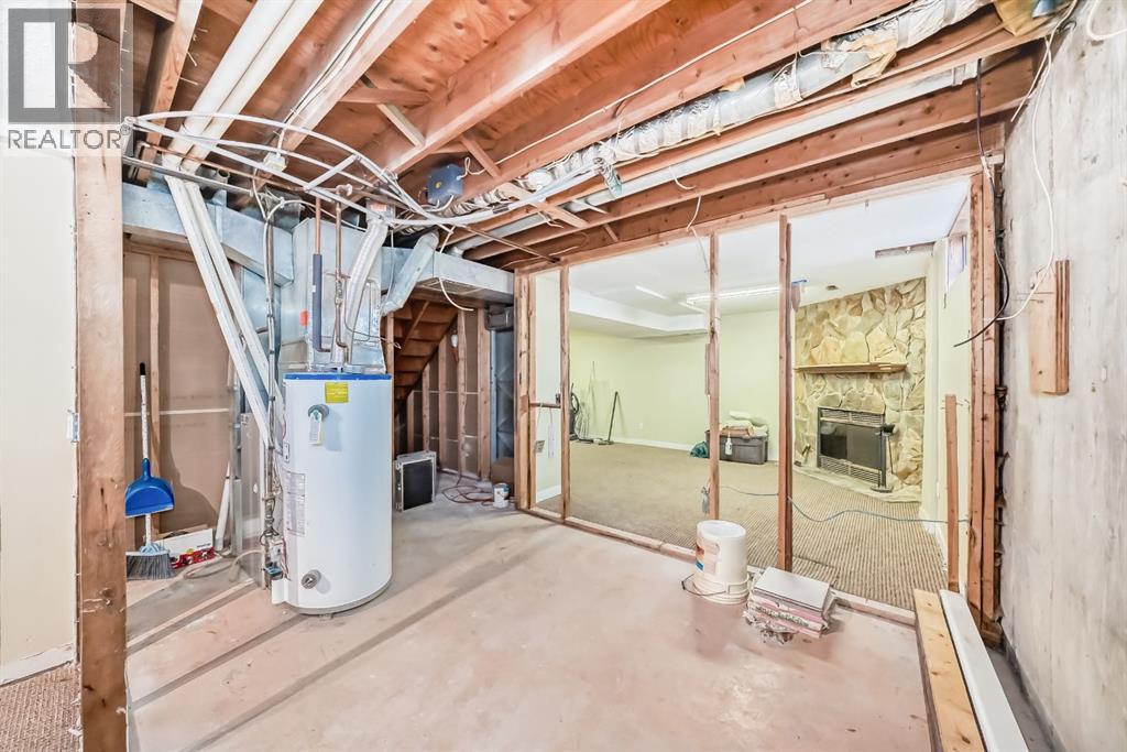 247 Bracewood Road Sw, Calgary, Alberta  T2W 3C2 - Photo 30 - A2270469