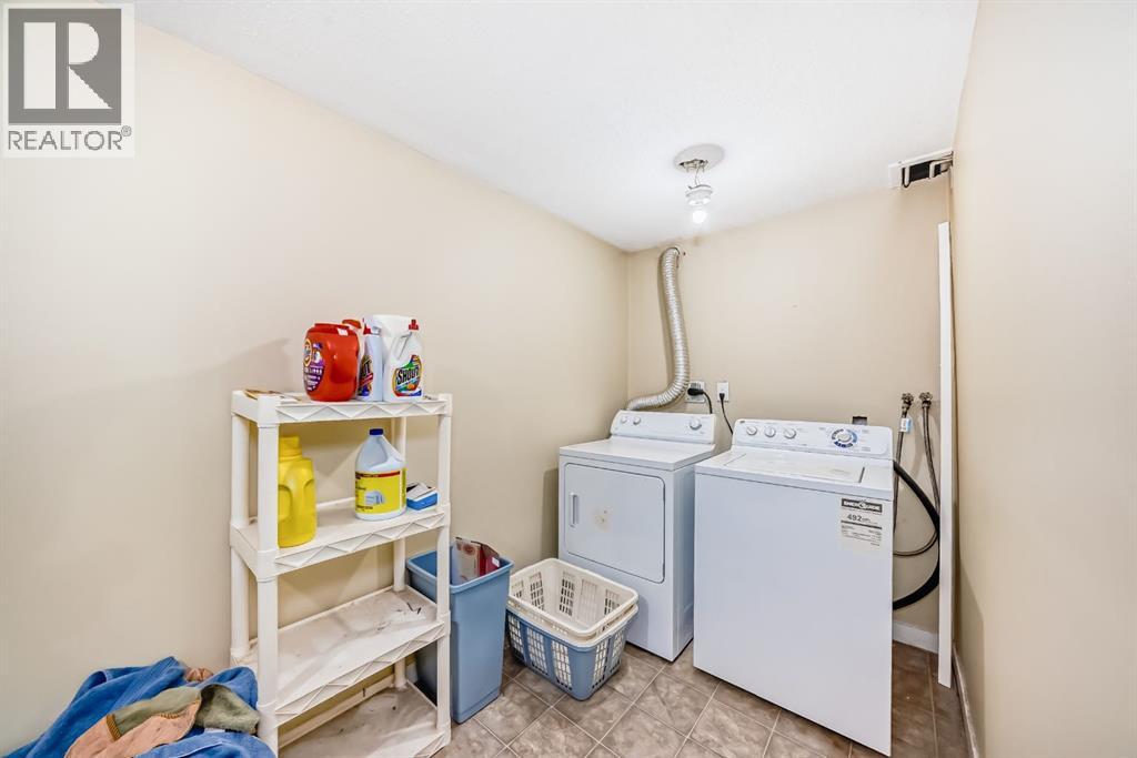 247 Bracewood Road Sw, Calgary, Alberta  T2W 3C2 - Photo 29 - A2270469