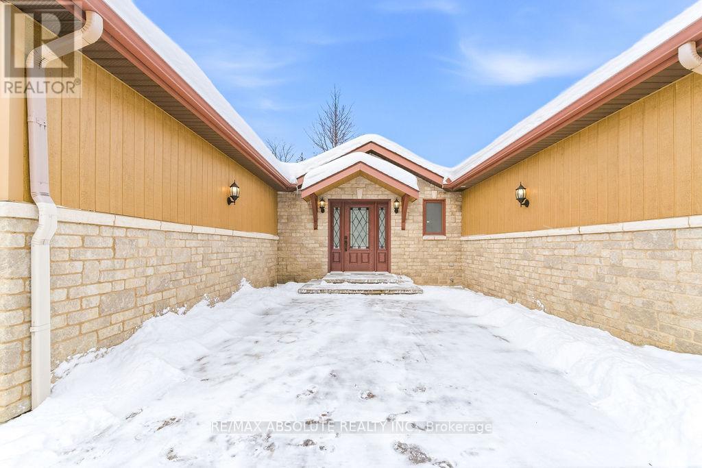206 Deerwood Drive, Ottawa, Ontario  K0A 2H0 - Photo 3 - X12785612