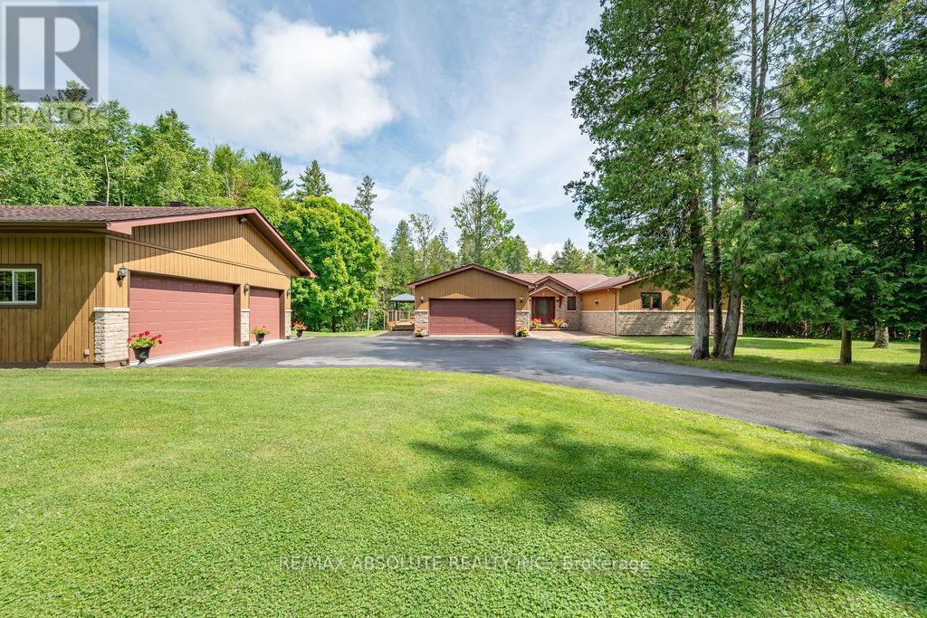 206 Deerwood Drive, Ottawa, Ontario  K0A 2H0 - Photo 37 - X12785612