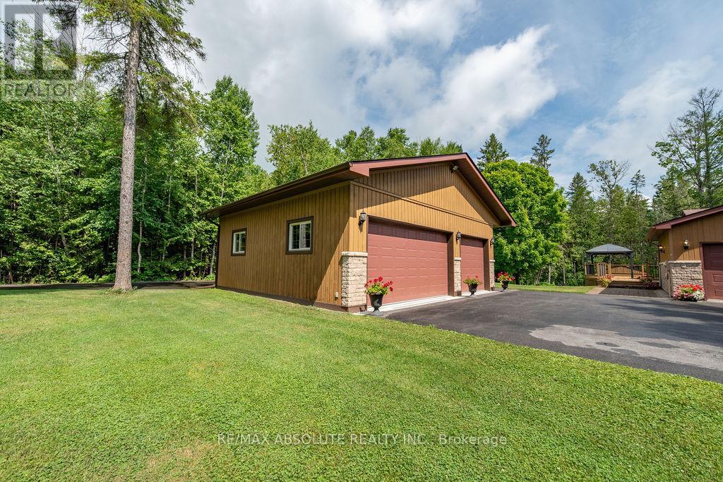 206 Deerwood Drive, Ottawa, Ontario  K0A 2H0 - Photo 38 - X12785612